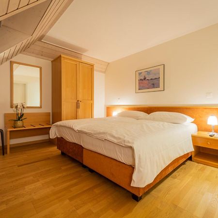 Hotel Du Cheval Blanc - City Center Bulle Esterno foto